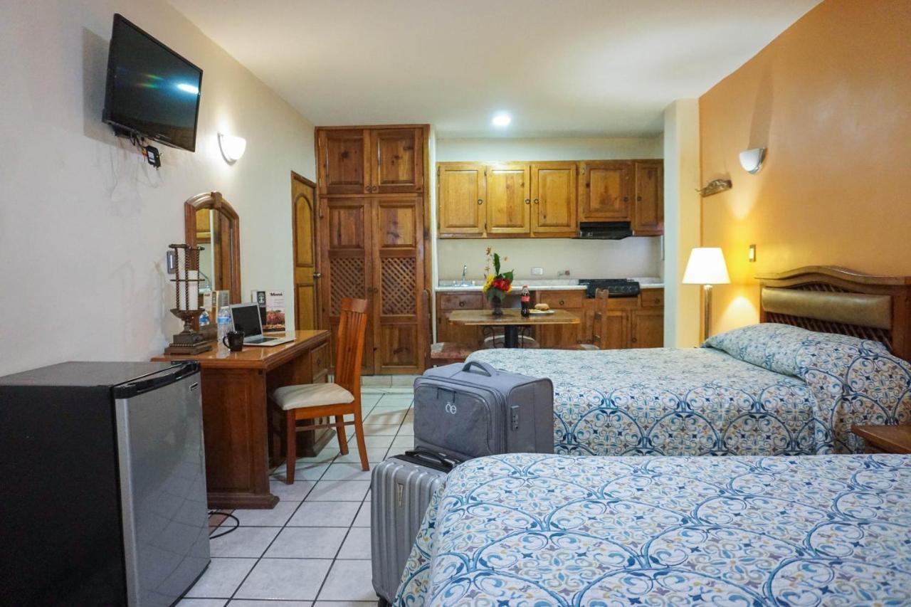 Hotel Las Fuentes Los Mochis Eksteriør billede