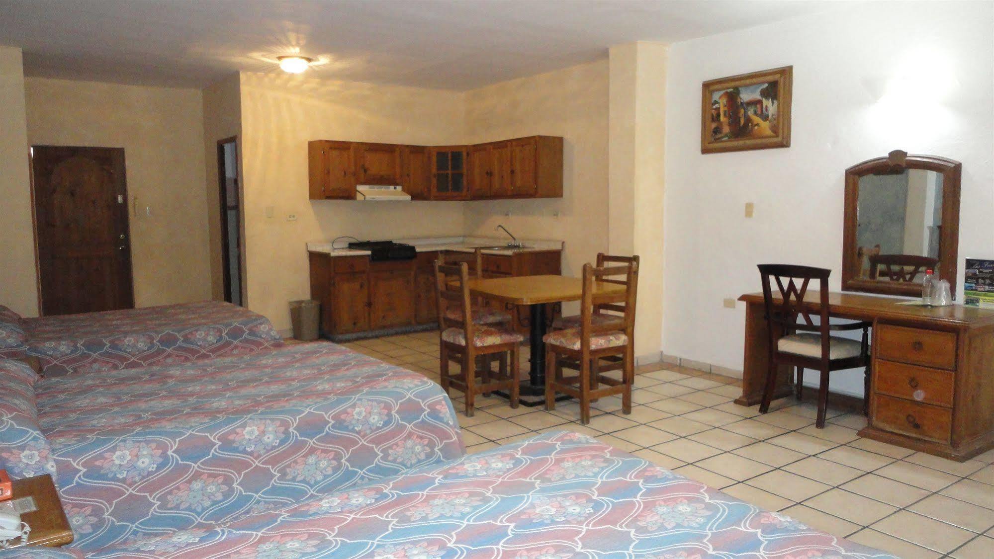Hotel Las Fuentes Los Mochis Eksteriør billede